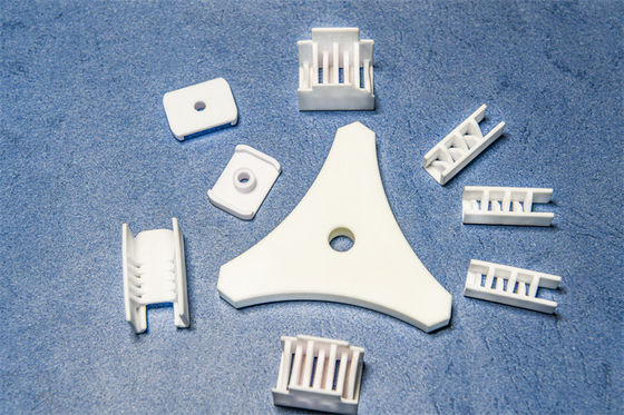 3.6-3.9 G/Cm3 Alumina Ceramic Components With Thermal Conductivity 20-30 W/M.K