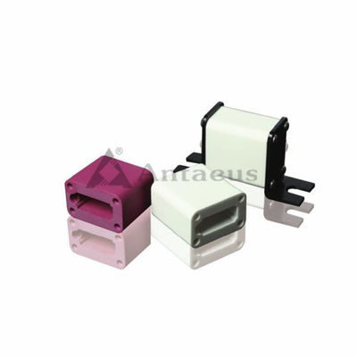 Αντοχή σε θερμικό σοκ 250 βαθμών Κεραμικά εξαρτήματα αλουμίνας με μηδενική απορρόφηση νερού και φαινόμενη πυκνότητα 3,6 έως 3,9 γραμμάρια ανά κυβικό εκατοστό